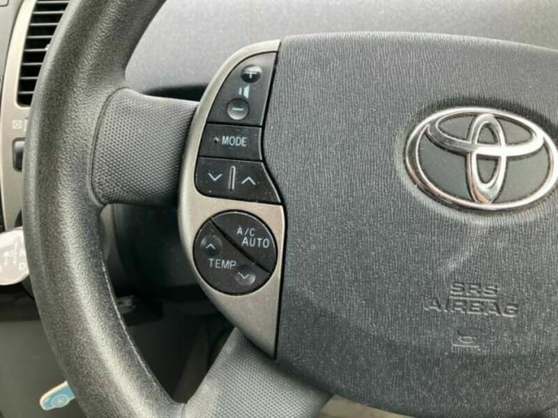 PRIUS-17