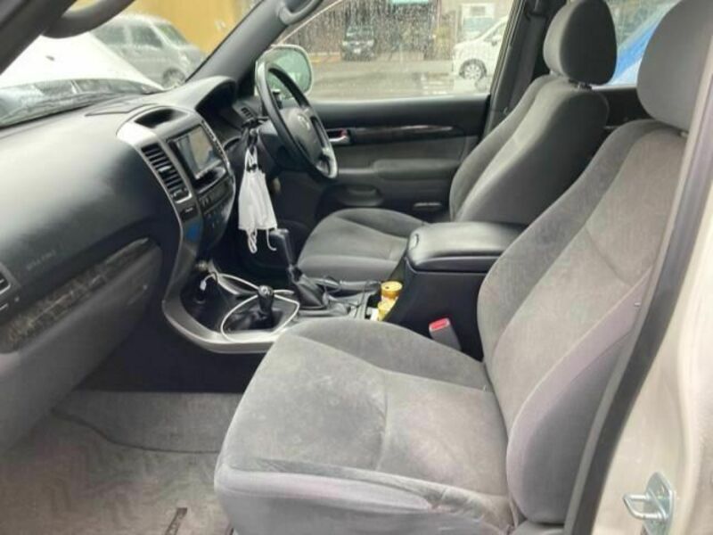LAND CRUISER PRADO-10