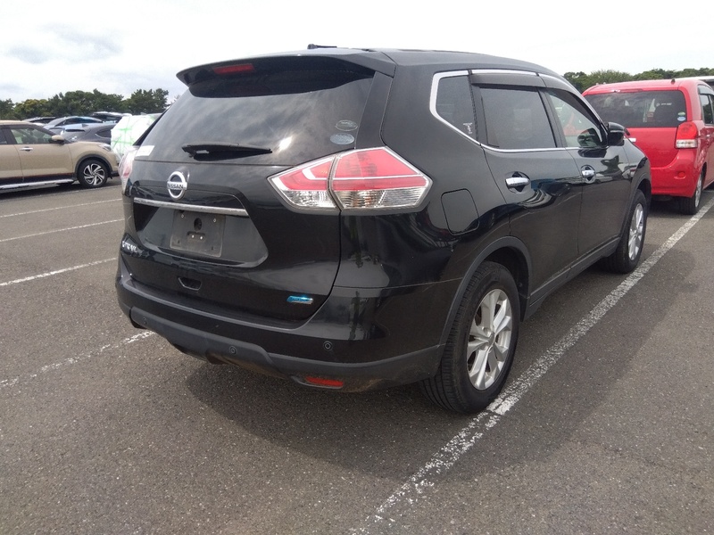 X-TRAIL