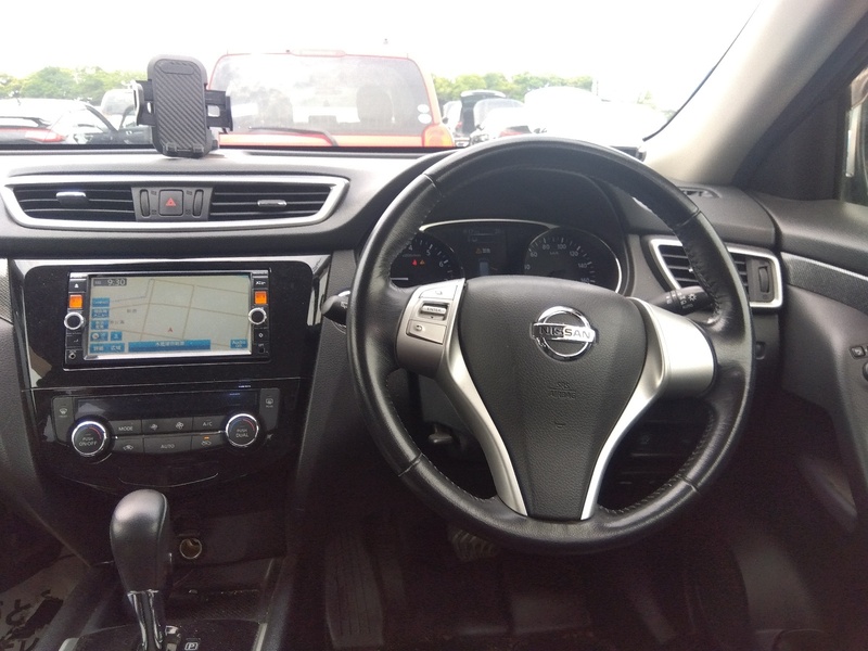 X-TRAIL