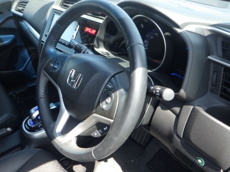FIT HYBRID