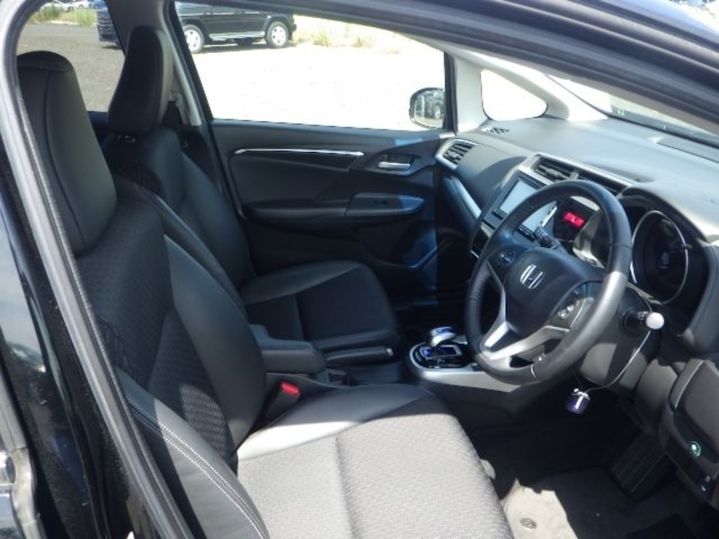 FIT HYBRID