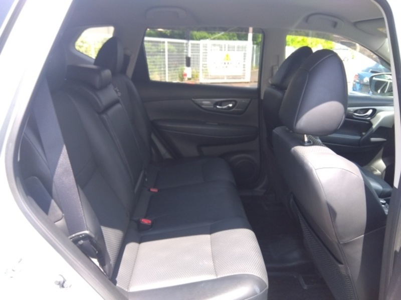 X-TRAIL HYBRID