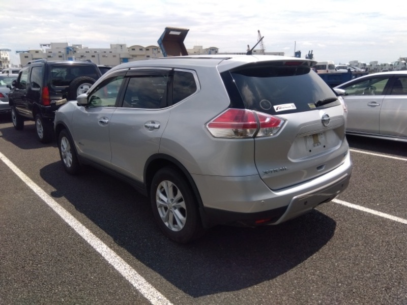 X-TRAIL HYBRID