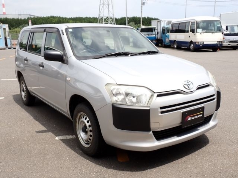 TOYOTA SUCCEED