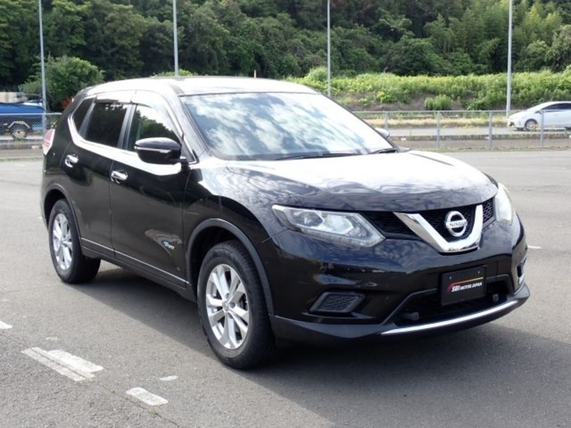 X-TRAIL