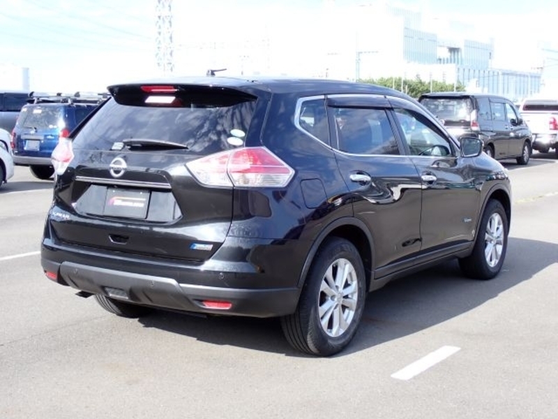 X-TRAIL