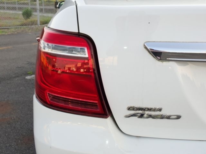 COROLLA AXIO