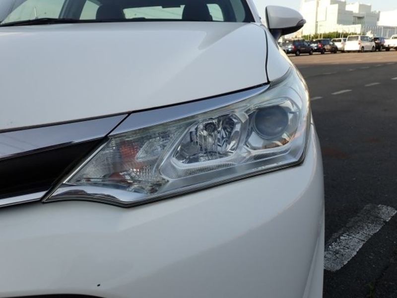 COROLLA AXIO