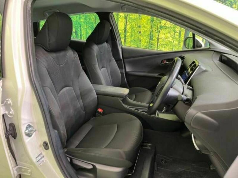 PRIUS-7