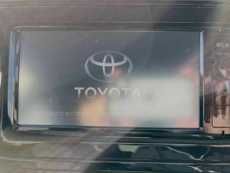 PRIUS-4