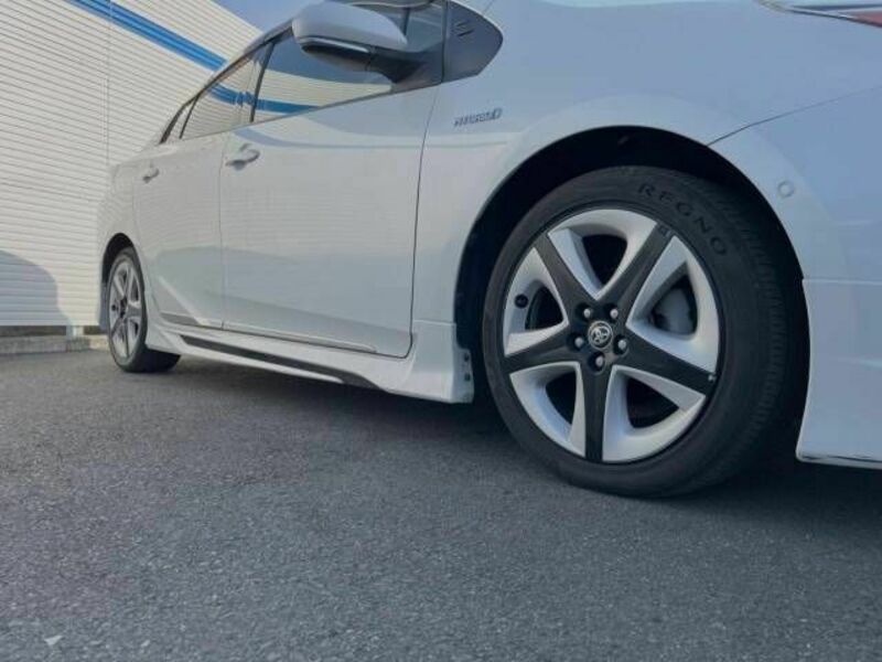 PRIUS-13