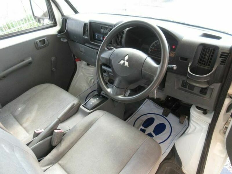 MINICAB TRUCK