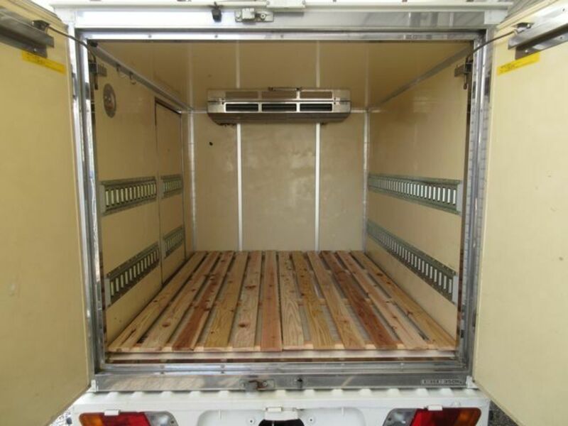 MINICAB TRUCK