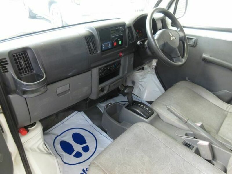 MINICAB TRUCK