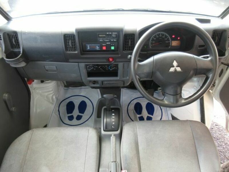 MINICAB TRUCK