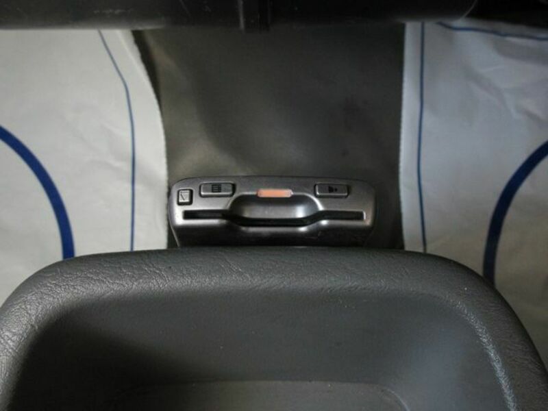 MINICAB TRUCK