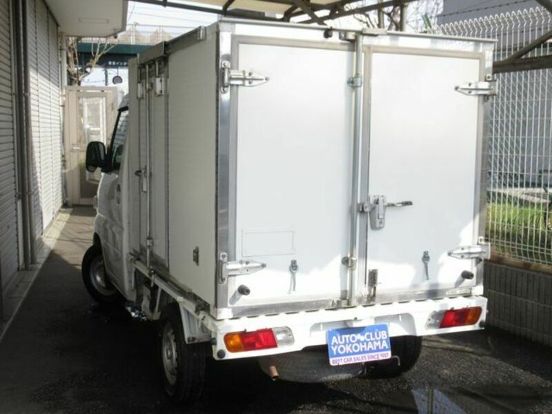 MINICAB TRUCK