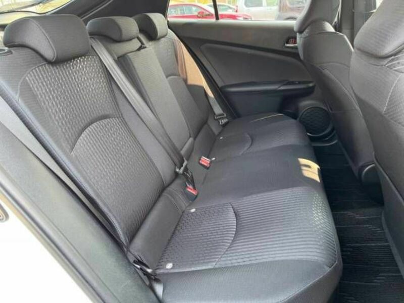PRIUS-7