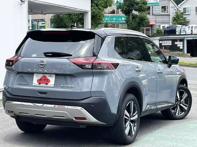 X-TRAIL