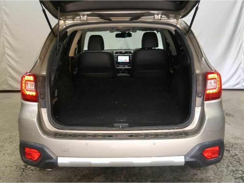 LEGACY OUTBACK
