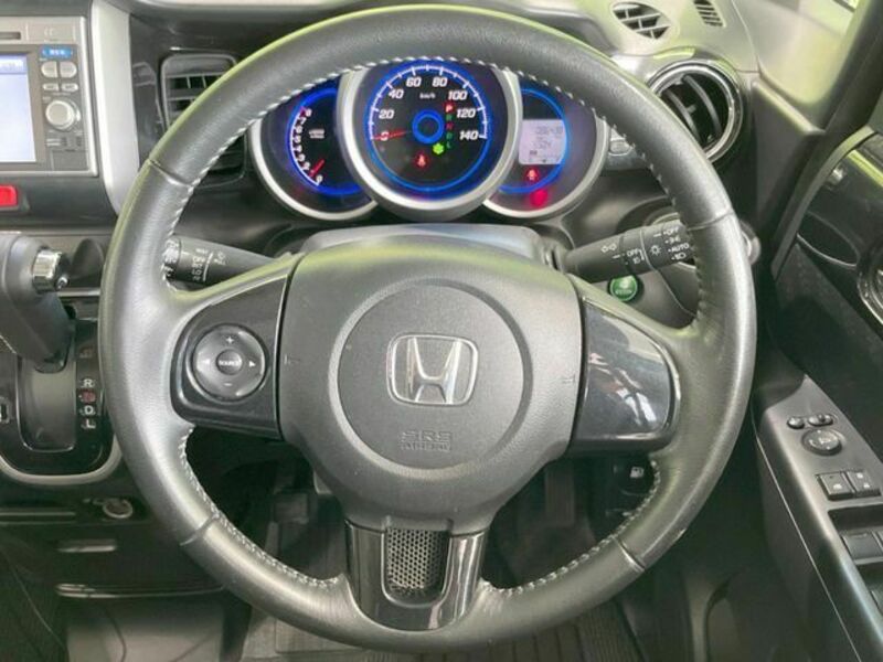 N BOX