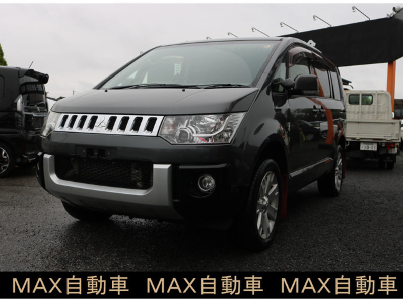 MITSUBISHI DELICA D5