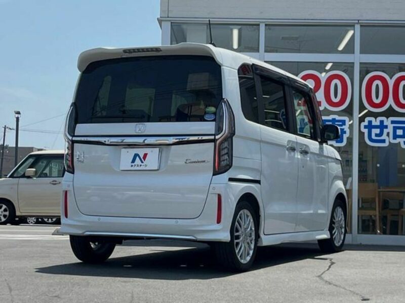 N BOX CUSTOM
