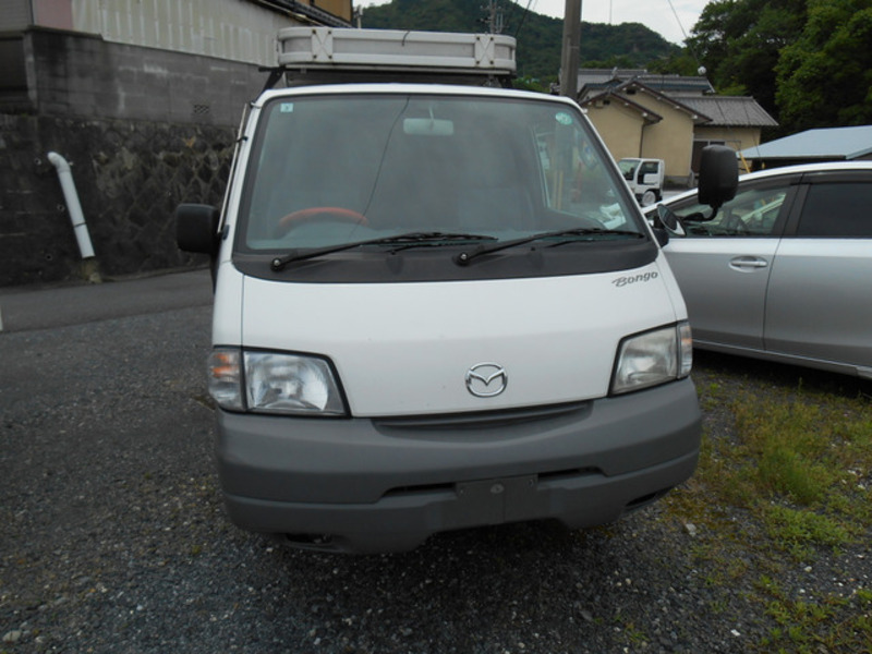 BONGO VAN
