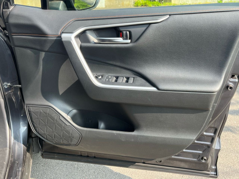 RAV4-8