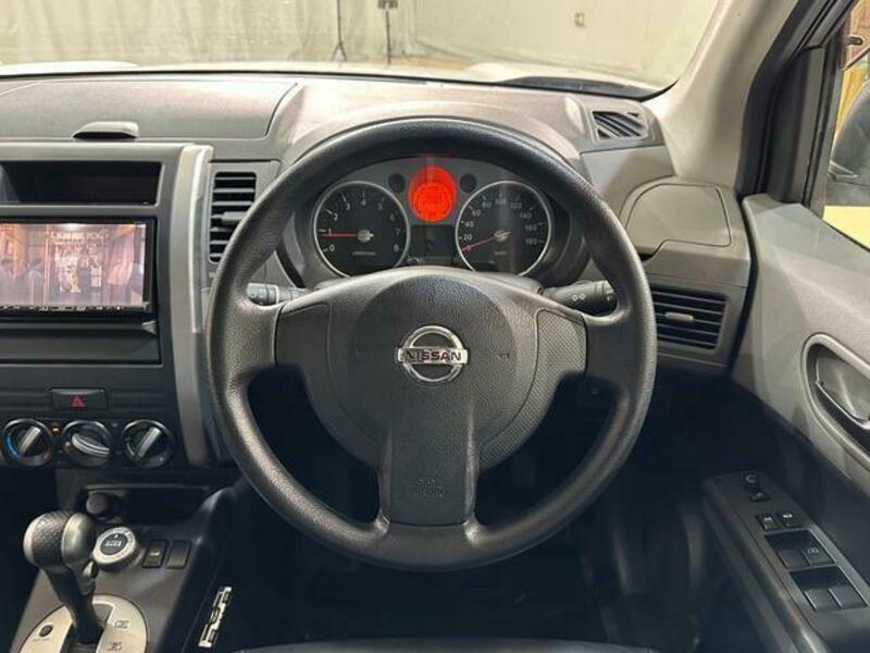 X-TRAIL-1