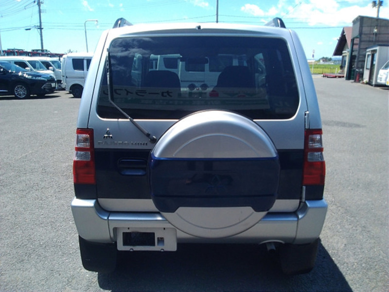 PAJERO MINI