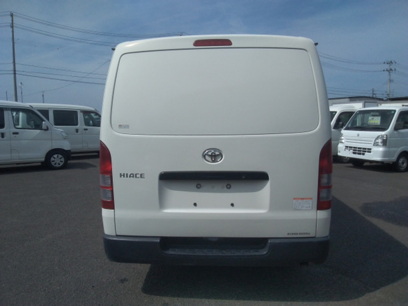 HIACE VAN