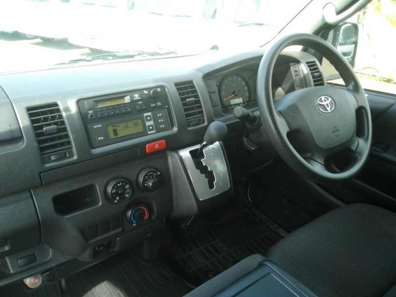 HIACE VAN