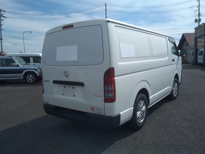 HIACE VAN