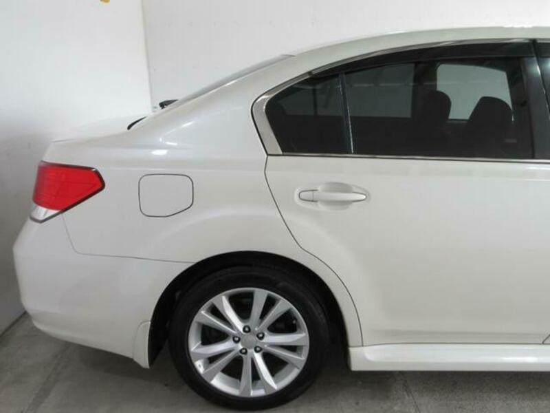 LEGACY B4