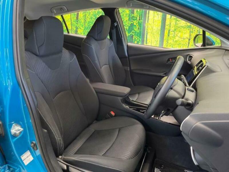 PRIUS PHV