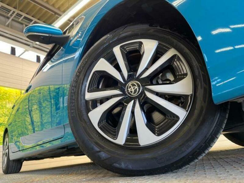 PRIUS PHV