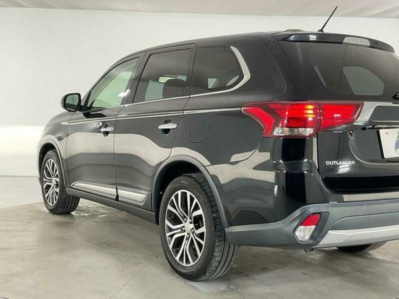 OUTLANDER