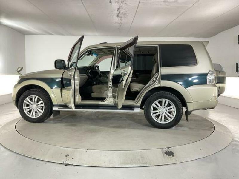 PAJERO