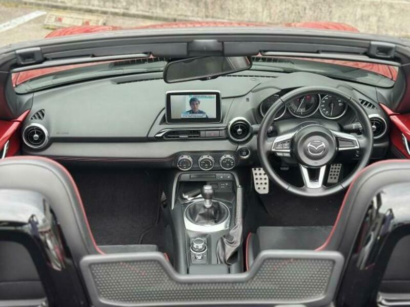 ROADSTER