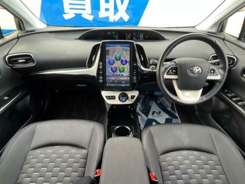 PRIUS PHV