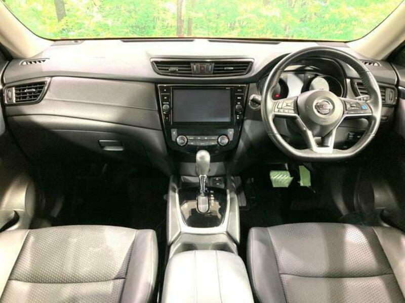 X-TRAIL