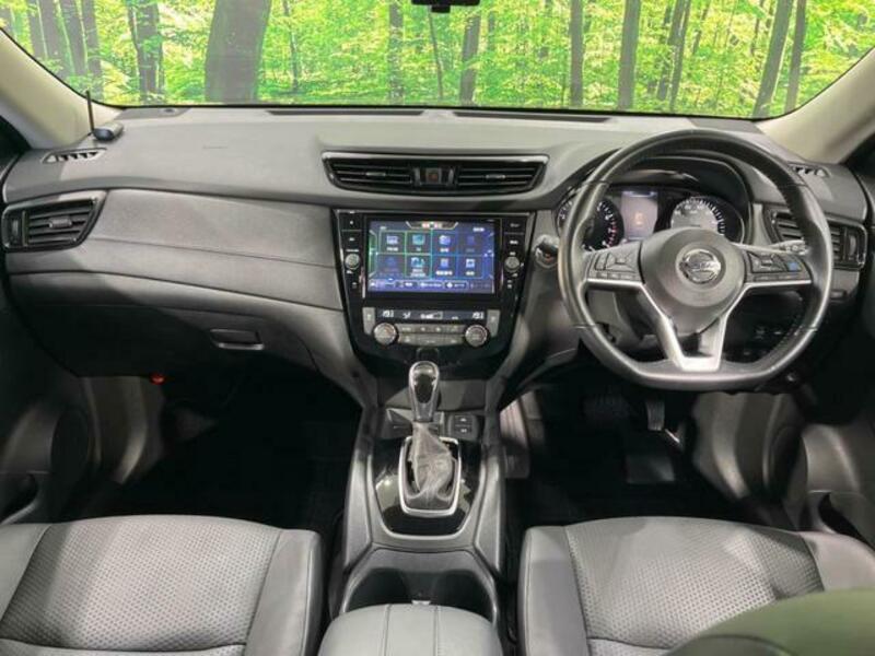 X-TRAIL