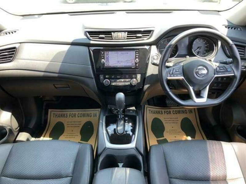 X-TRAIL