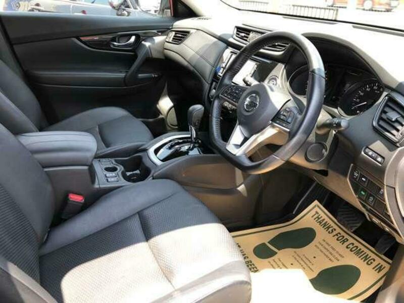 X-TRAIL
