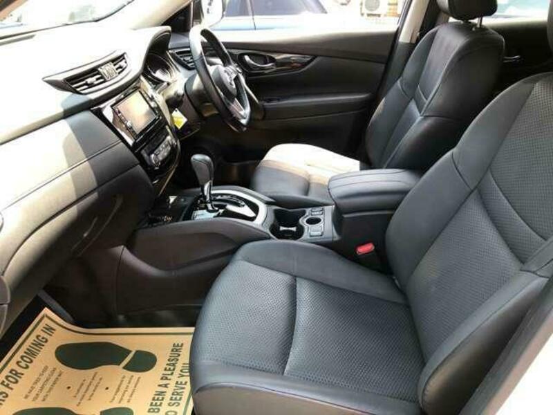 X-TRAIL