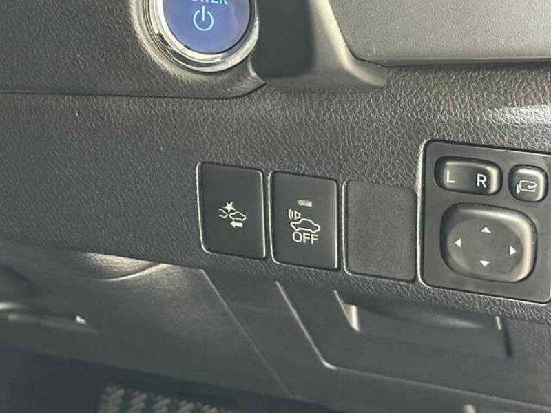 AURIS HYBRID
