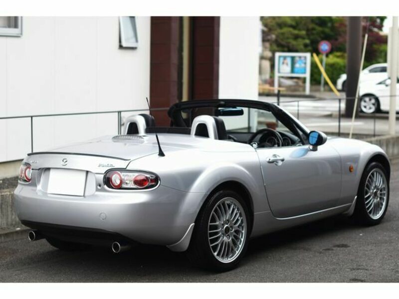 ROADSTER