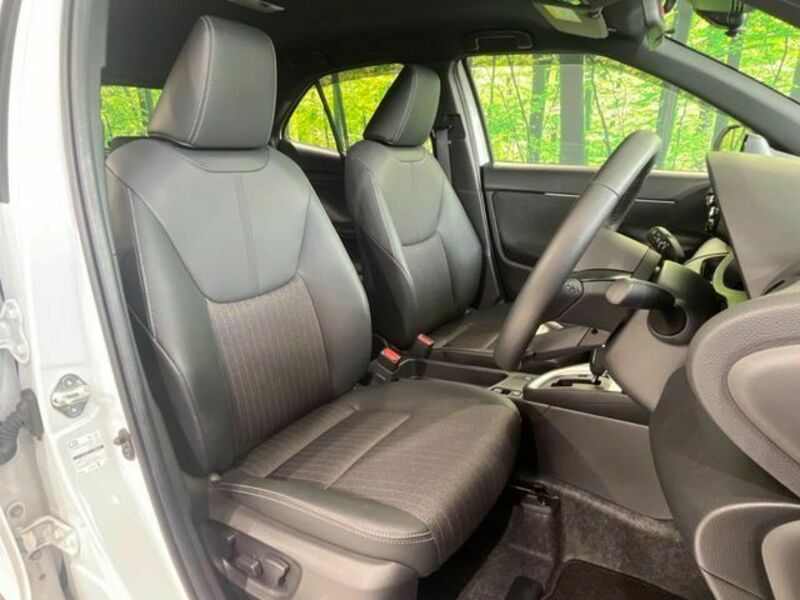 YARIS CROSS